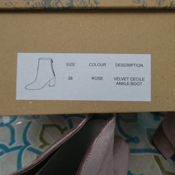 Free People Velvet Cecile Bootie Rose Block Heel Ankle Boots New! - Picture 10 of 12